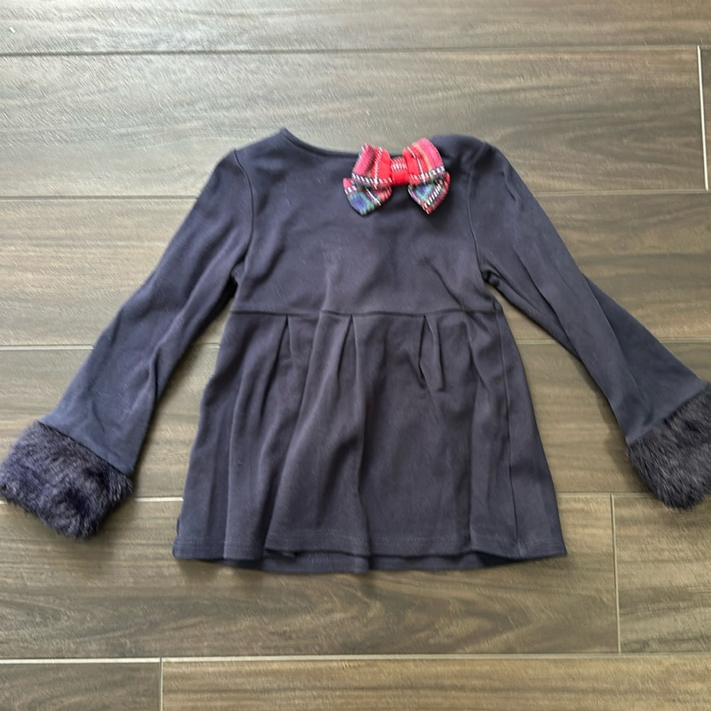 Janie and Jack Navy long sleeve shirt with fur cuffs and plaid bow 3T